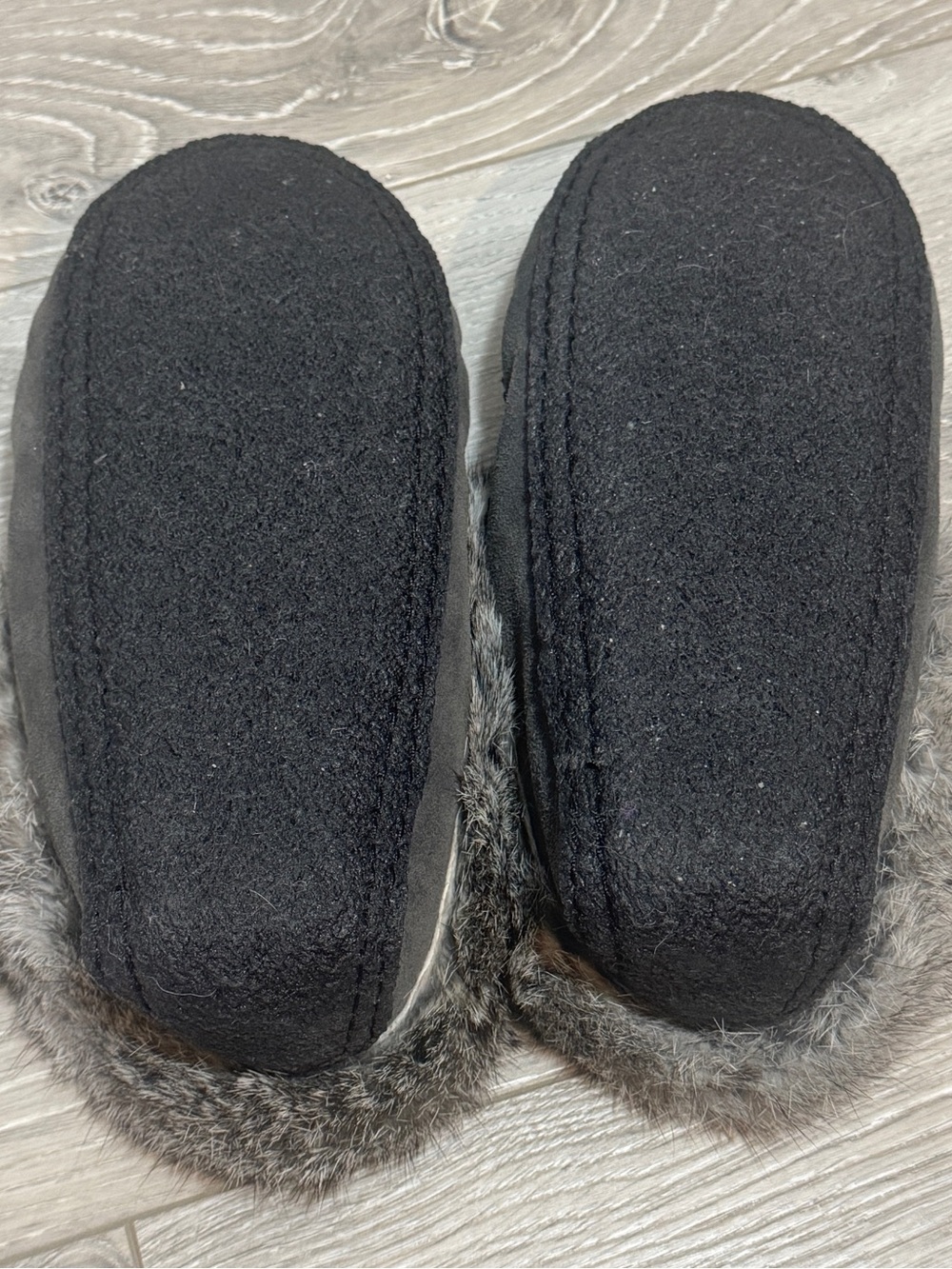 Manitobah Mukluks Traveller Suede Fur Moccasins Charcoal Crepe Sole Size 7 - Picture 7 of 13